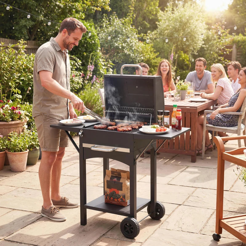 Outsunny Barbecue a Carbone con 2 Ripiani Laterali, Termometro, Coperchio e Ruote, 110x46.5x101 cm, Nero
