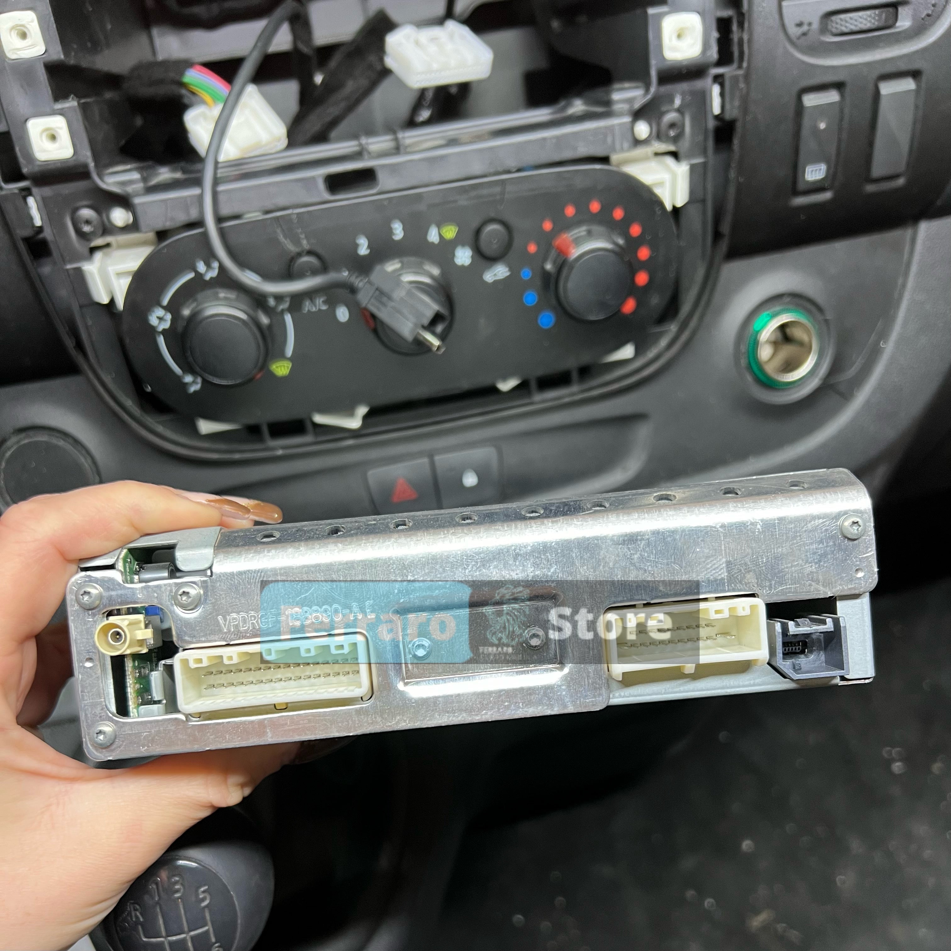 Kit Montaggio Autoradio 9"Pollici Renault Trafic 3, NV300, Talento, Vivaro, Express 9" Mascherina, Cablaggio Autoradio Android