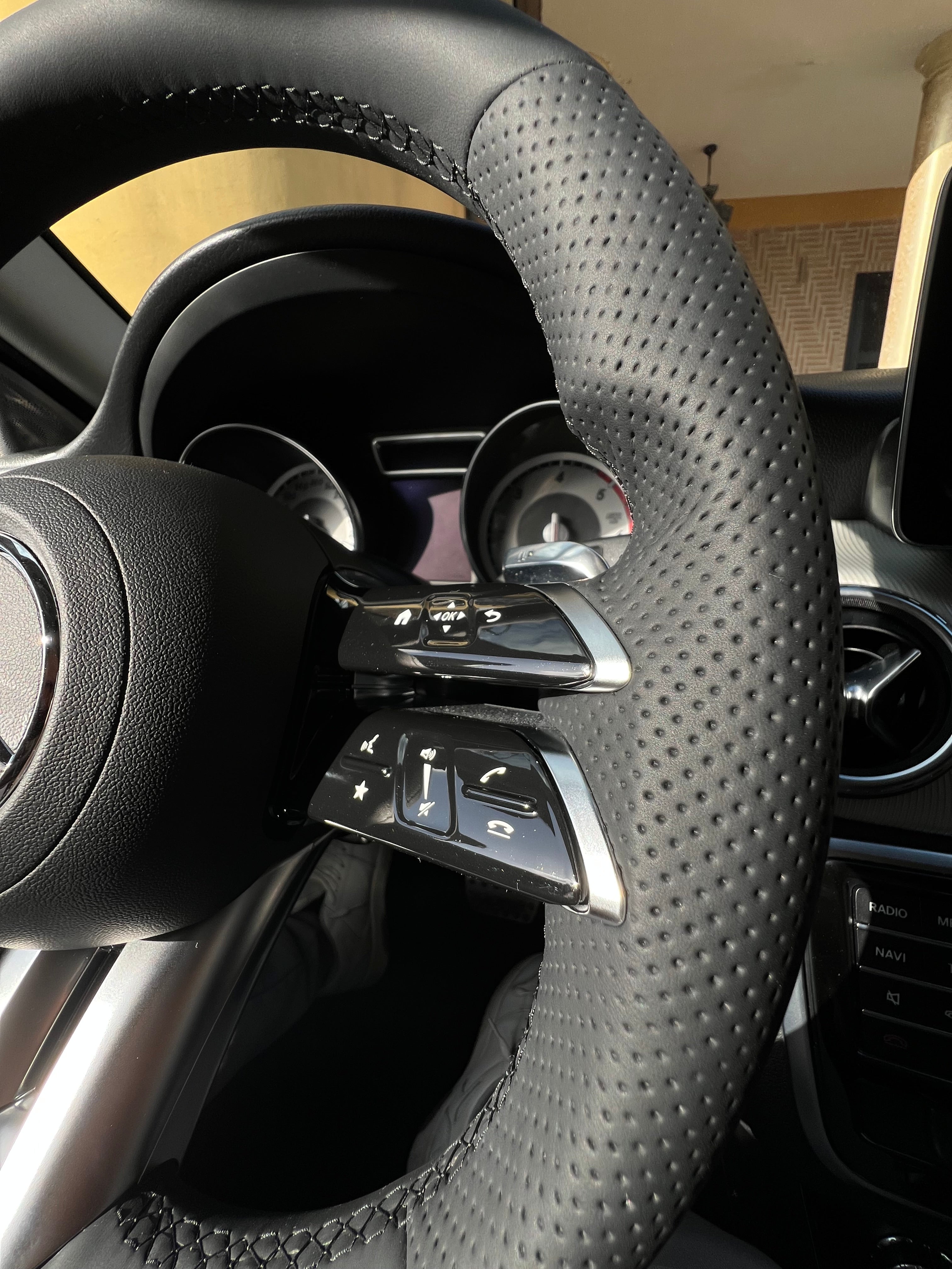 Volante per Mercedes, Nera, Linea Nera, Perforazione, AMG