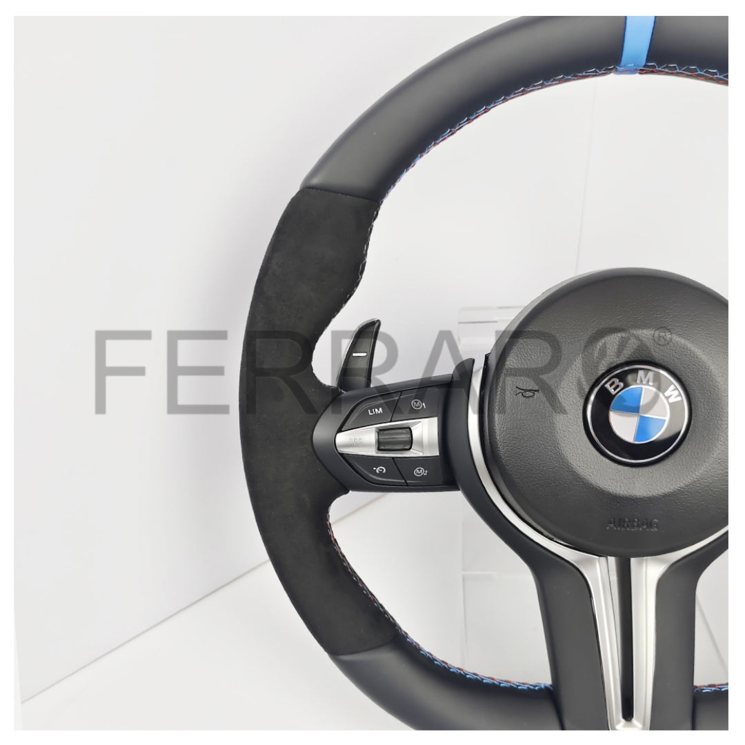 (PRENOTA) Volante per BMW, Pelle Nera, Etichetta Blu, Cromatura, Filo Multicolore