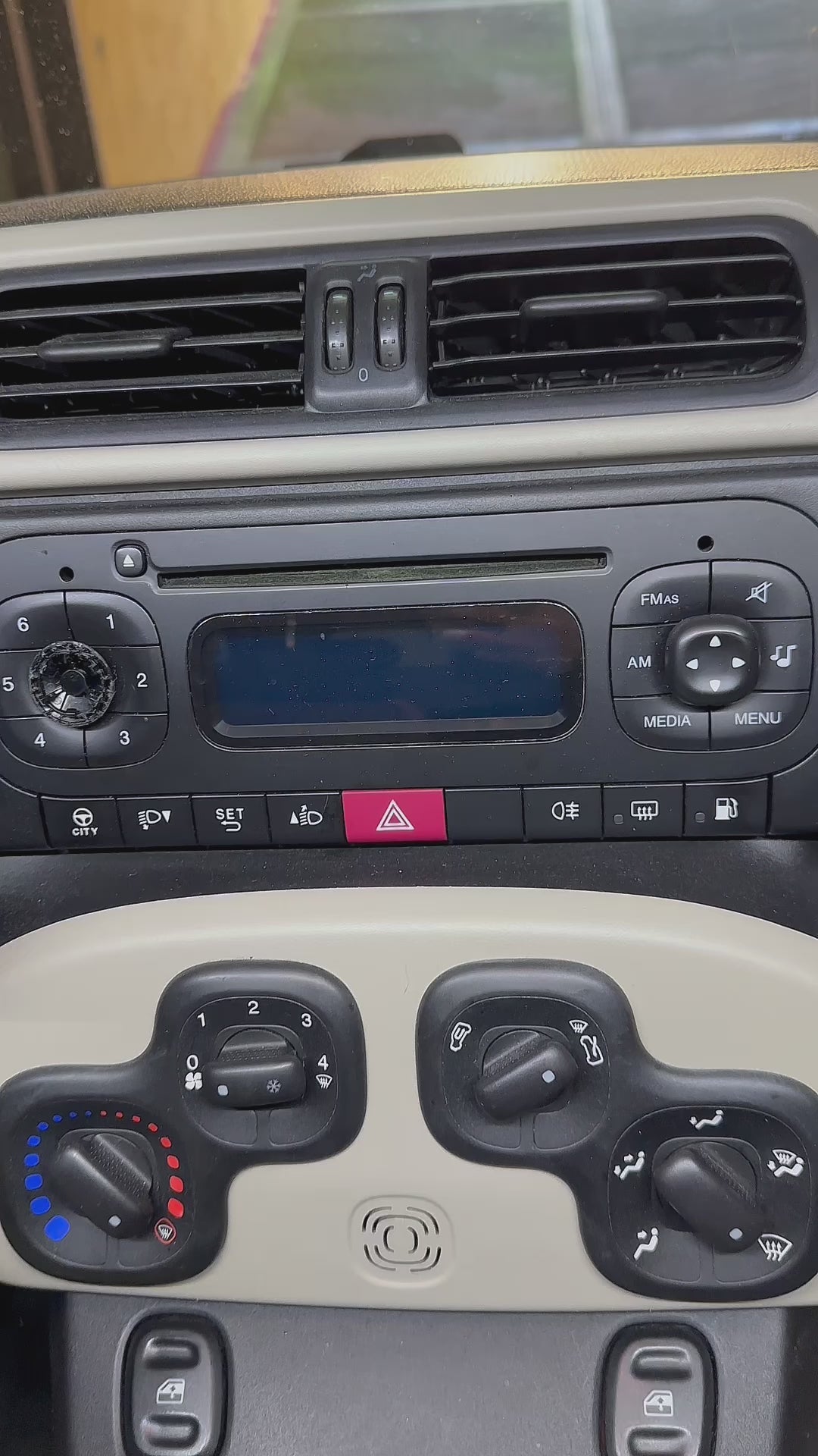 Autoradio per Fiat Panda 3a Serie 7" | 2013-2020 | Android | Bluetooth | CarPlay | Android Auto | 2GB/4GB/6GB/8GB Ram