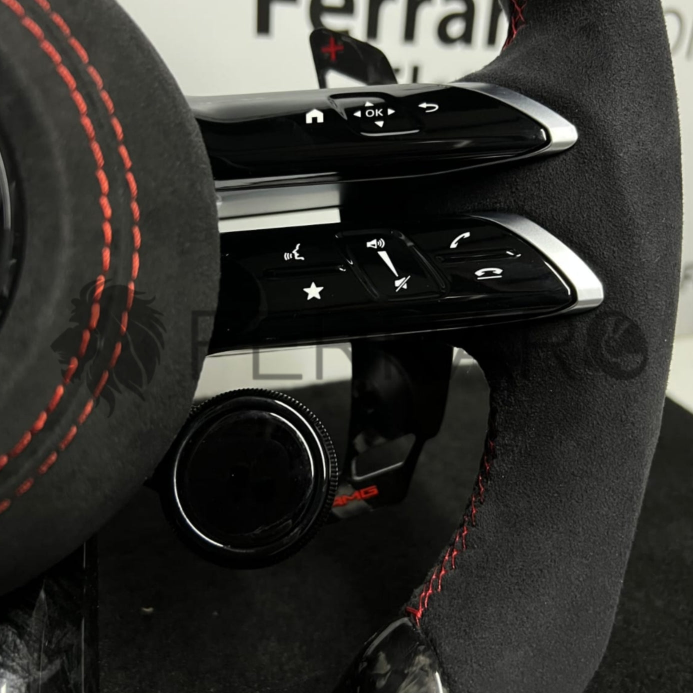 Volante per Mercedes, Carbonio Diagonale, Pelle Scamosciata, Galvanica, Linea Rossa, Pomelli AMG