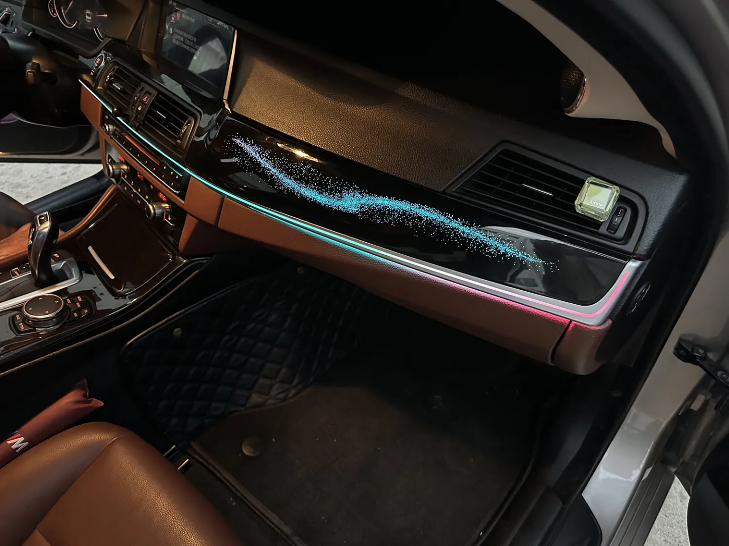 Ambient Light per BMW Serie 5 F10, F11 (2011-2017), 64 Colori RGB