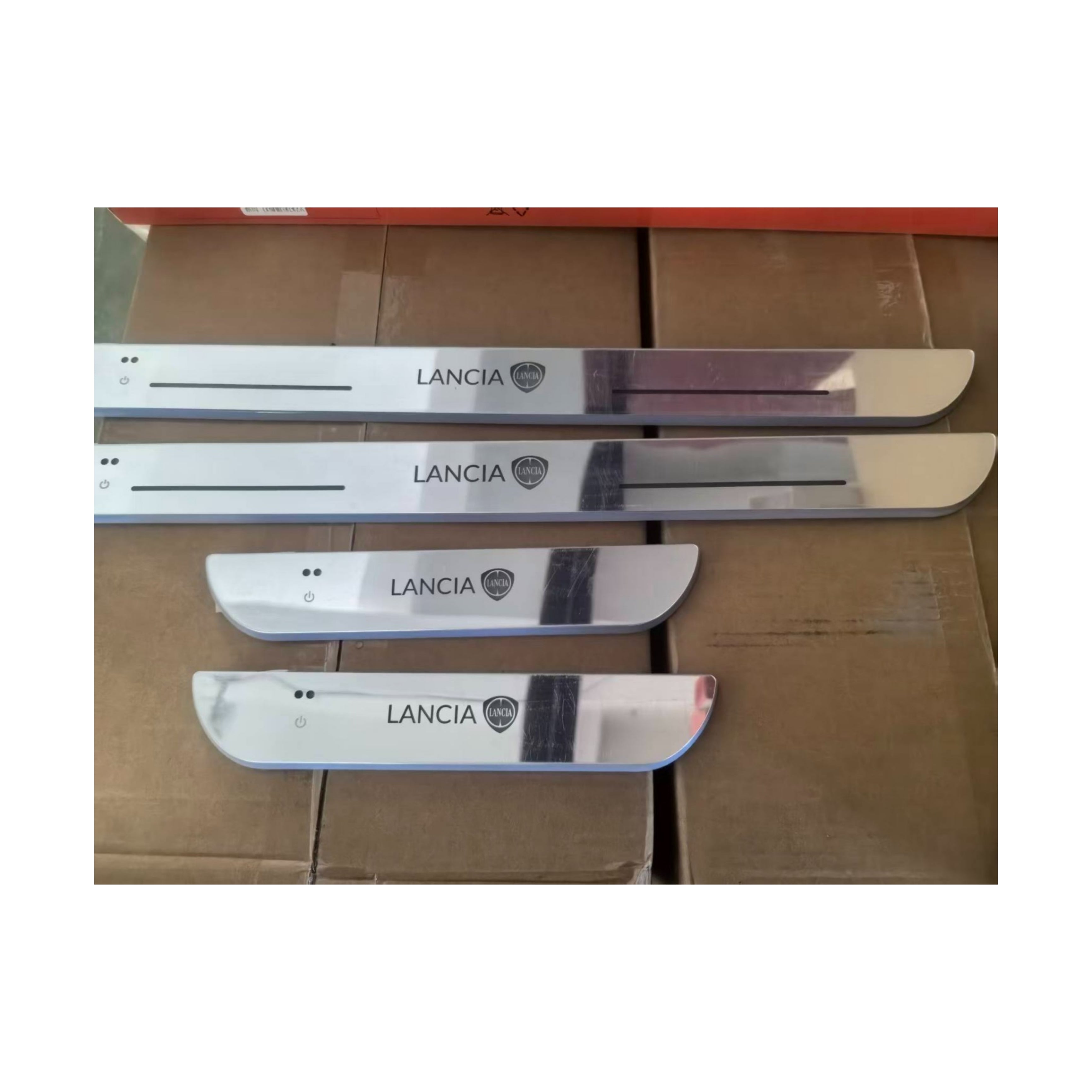 Kit Battitacco per Lancia, LED, Senza Filo con Adesivo