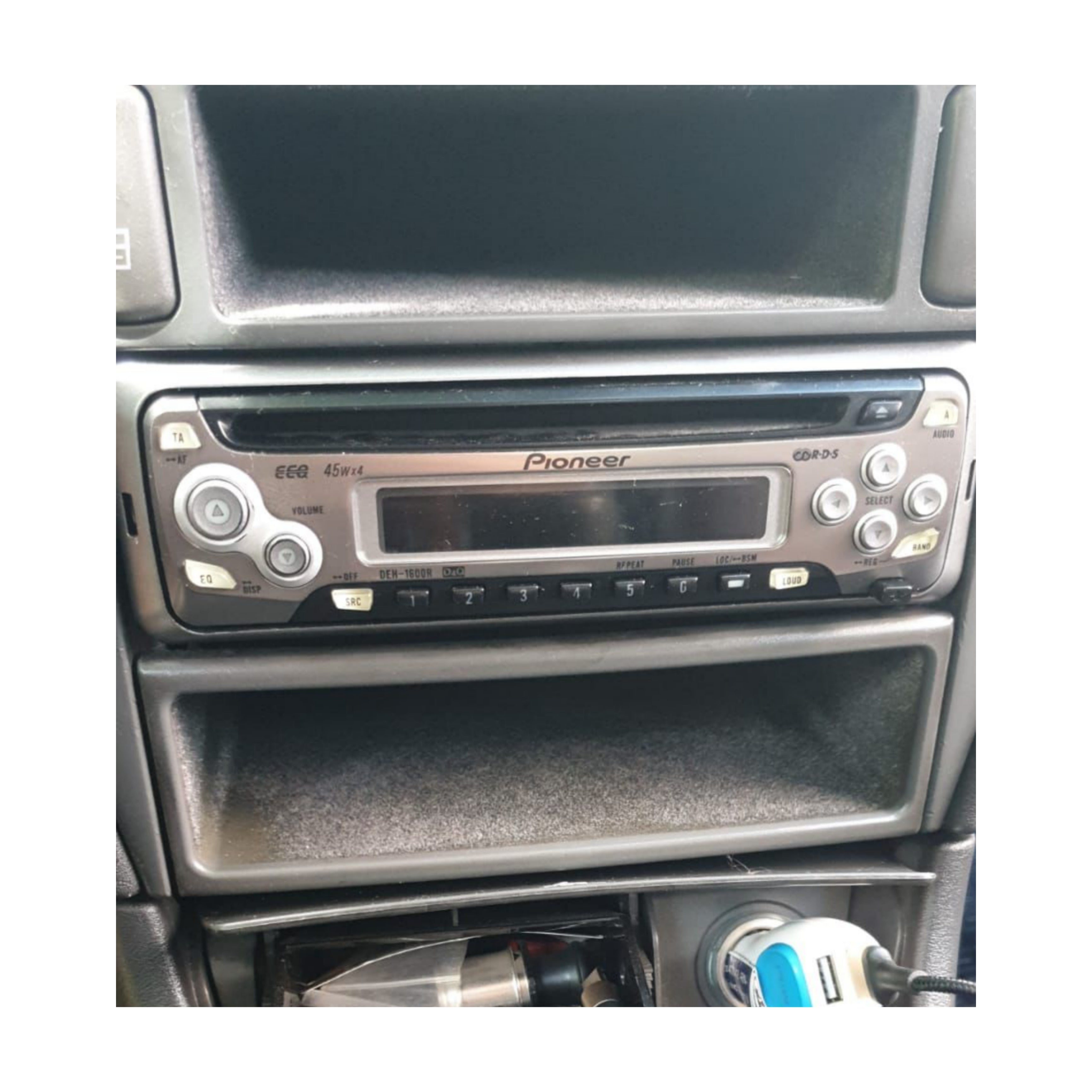 Autoradio per Volvo V40 7" | 1995-2004 | Bluetooth | Radio | USB | Mirror Link