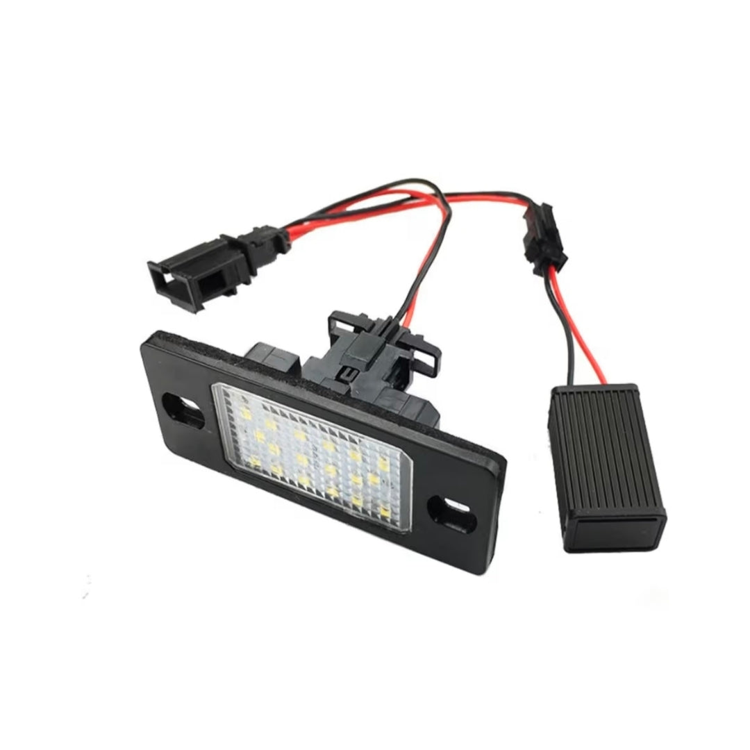 Set Luci Targa a Led per Volkswagen Touareg, Golf, Tiguan, Porsche Cayenne (Compatibilità in Descrizione), Plug and Play