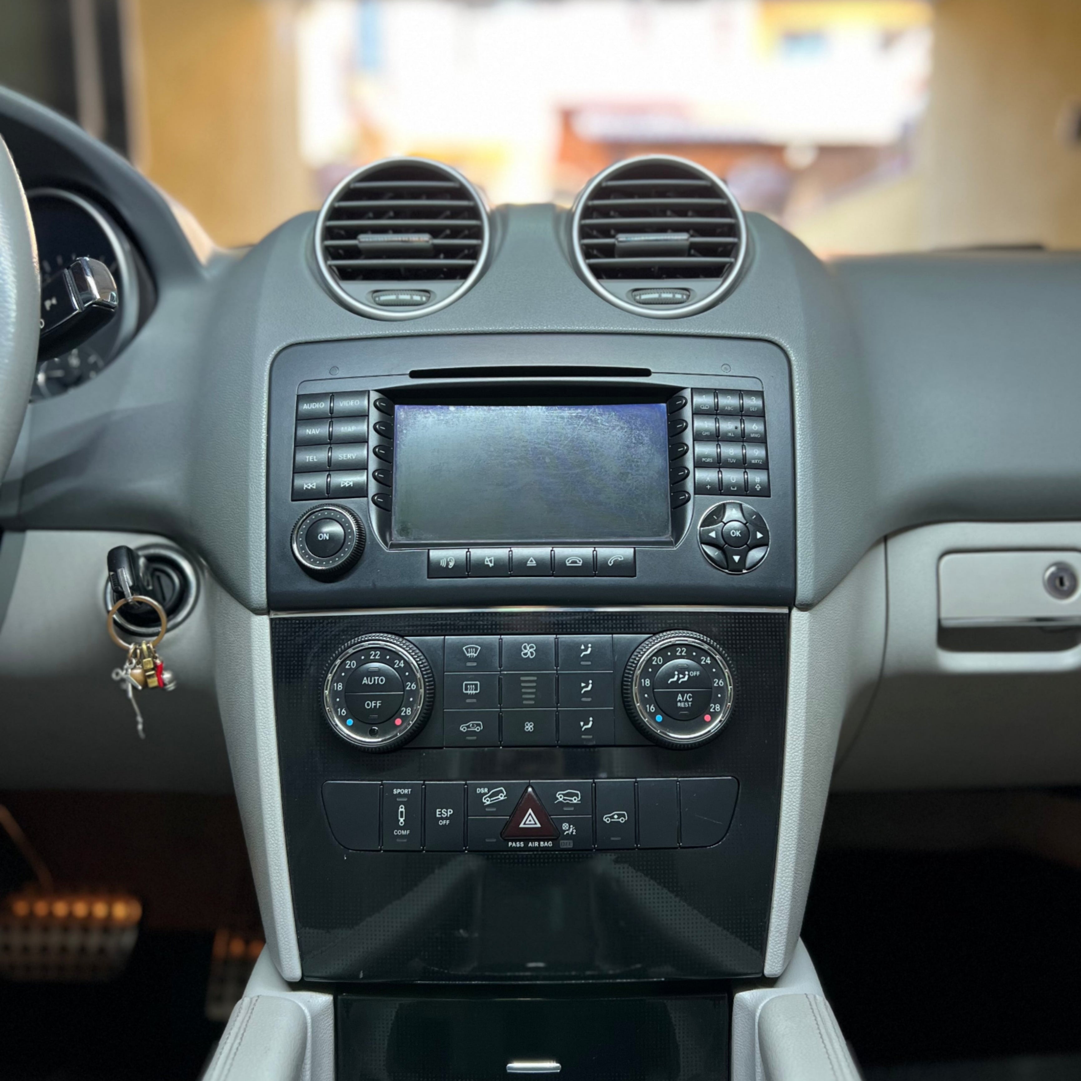 Autoradio per Mercedes ML | GL w164 9" 2K | 2005-2012 | Android | Bluetooth | CarPlay | Android Auto | 12/256GB Ram
