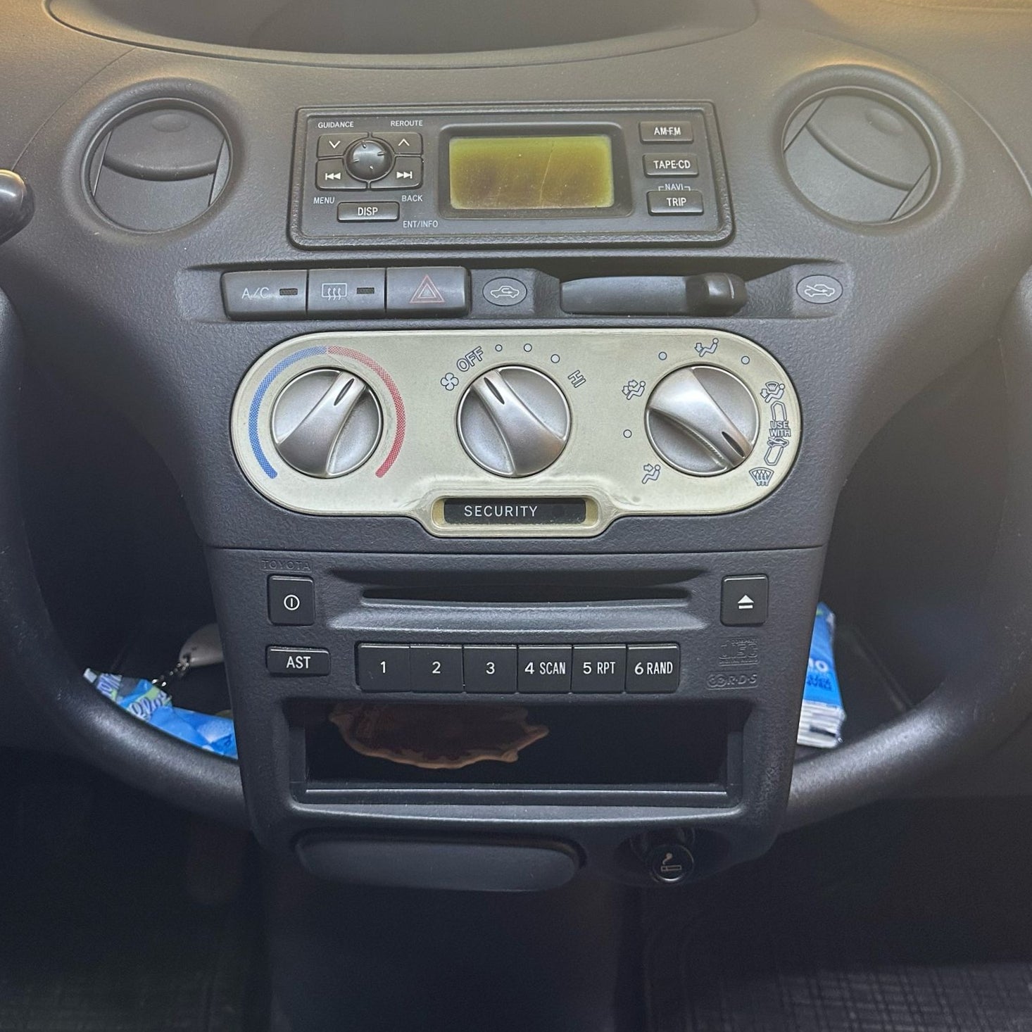 Autoradio per Toyota Yaris 7" | 1999-2006 | Android | Bluetooth | CarPlay | Android Auto | 2GB/4GB/6GB/8GB Ram