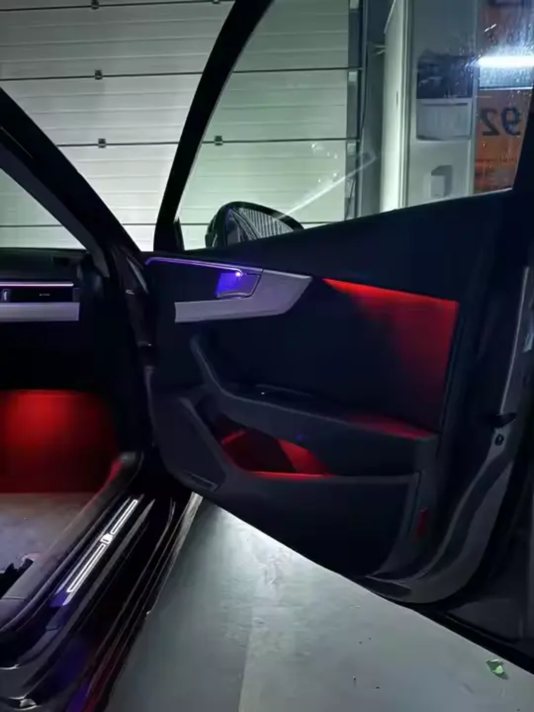 Ambient Light per Audi A4, A5 B9 (2017-2024), 256 Colori RGB