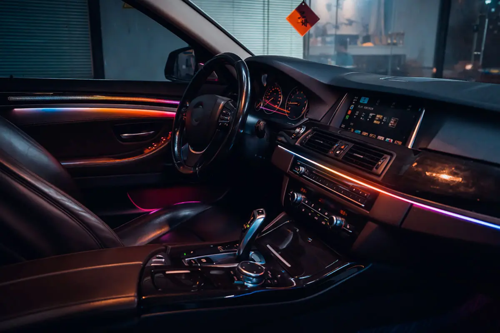 Ambient Light per BMW Serie 5 F10, F11 (2011-2017), 256 Colori, APP