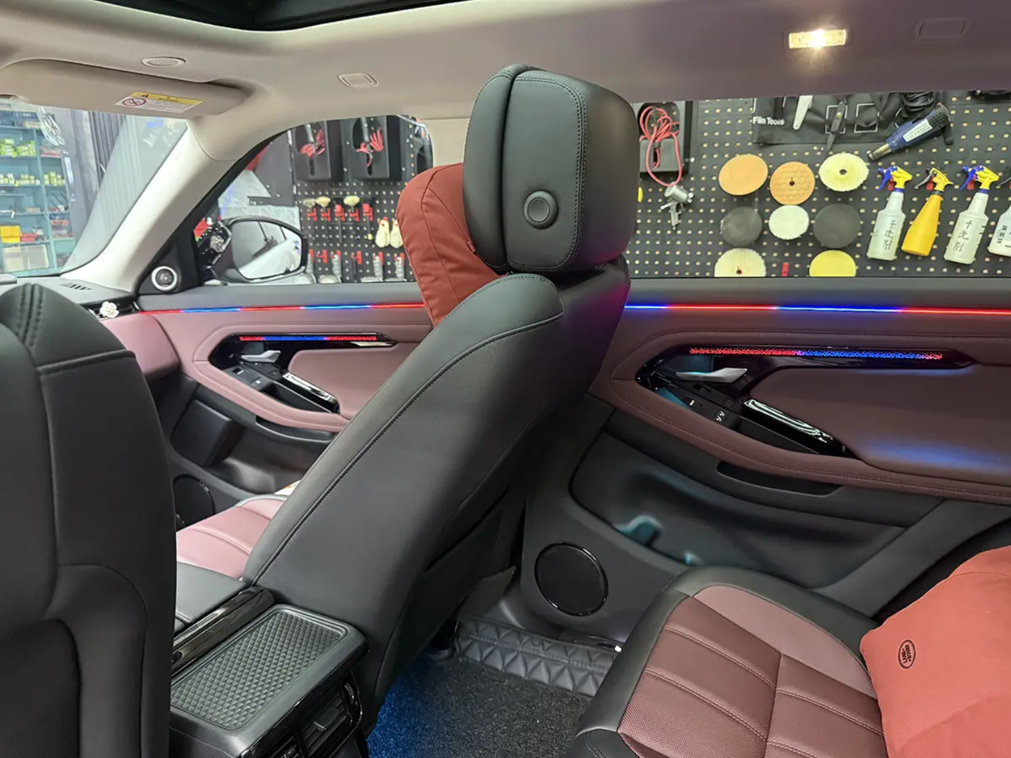 Ambient Light per Land Rover Range Rover Evoque (2018-2026), 64 Colori RGB