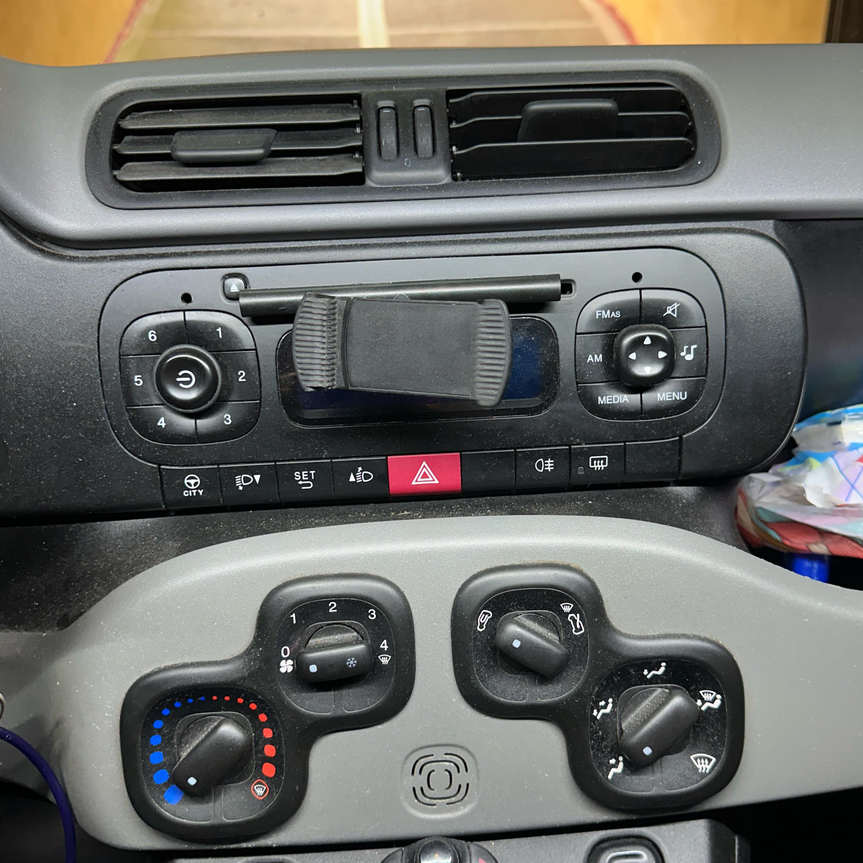 Autoradio per Fiat Panda 3a Serie 5" | 2013-2020 | Bluetooth | Radio | USB | Navigatore | CarPlay e Android Auto Cablato