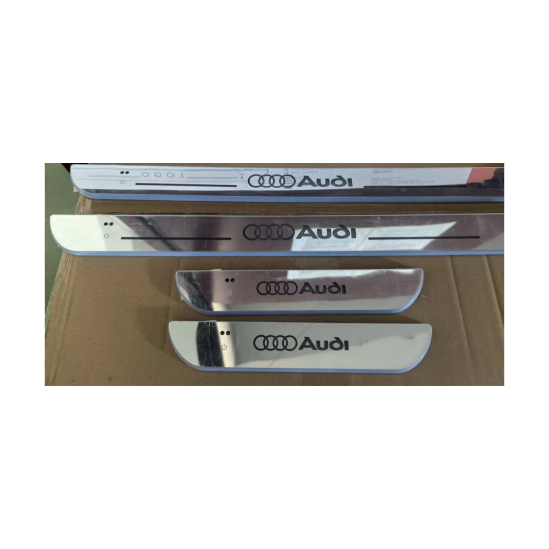 Kit Battitacco per Audi, LED, Senza Filo con Adesivo