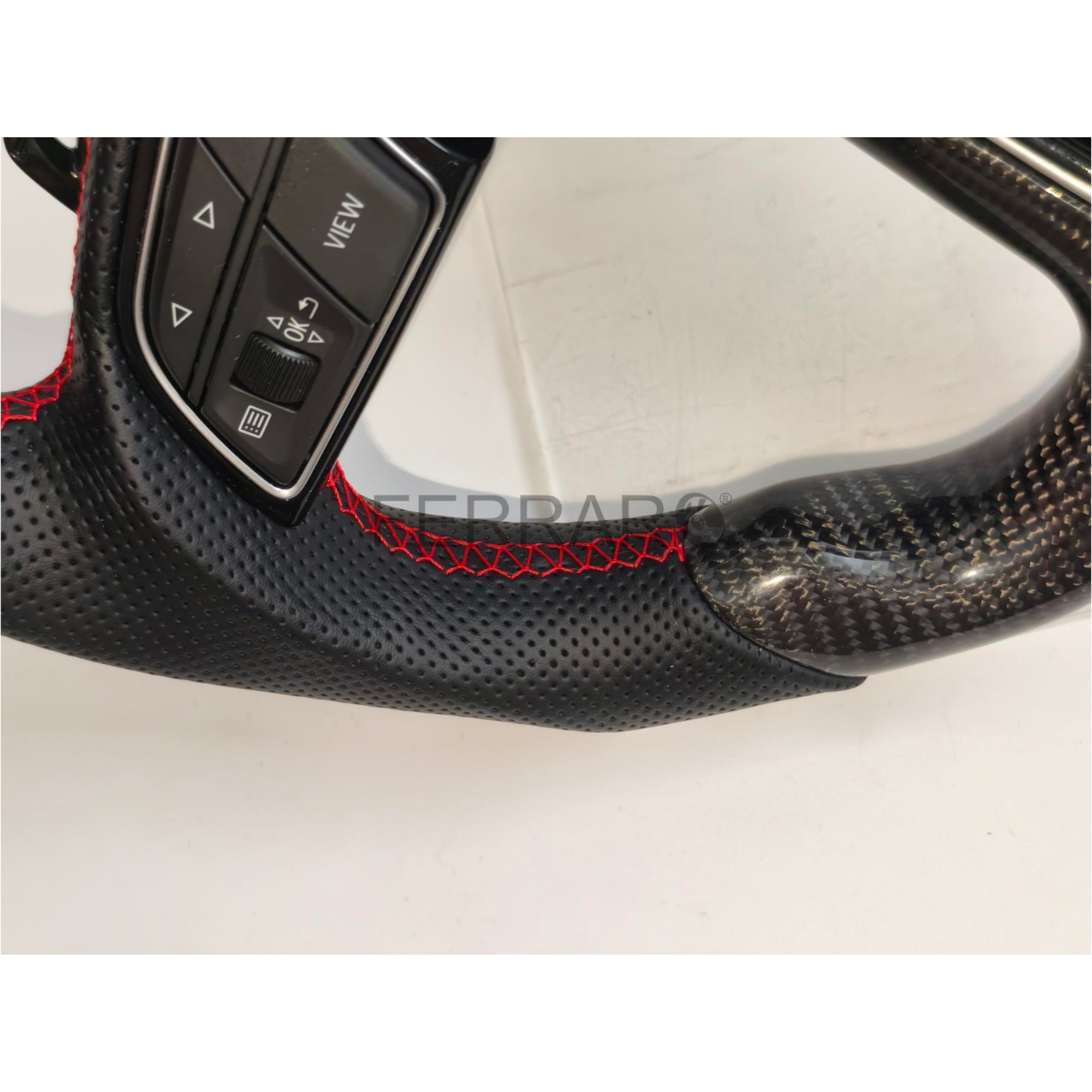 (PRENOTA) Volante per Audi, Carbonio Diagonale, Etichetta Rossa, Cucitura Rossa, S
