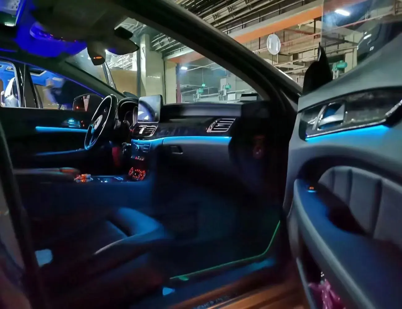 Ambient Light per Mercedes CLS W218 (2012-2017), 64 Colori RGB