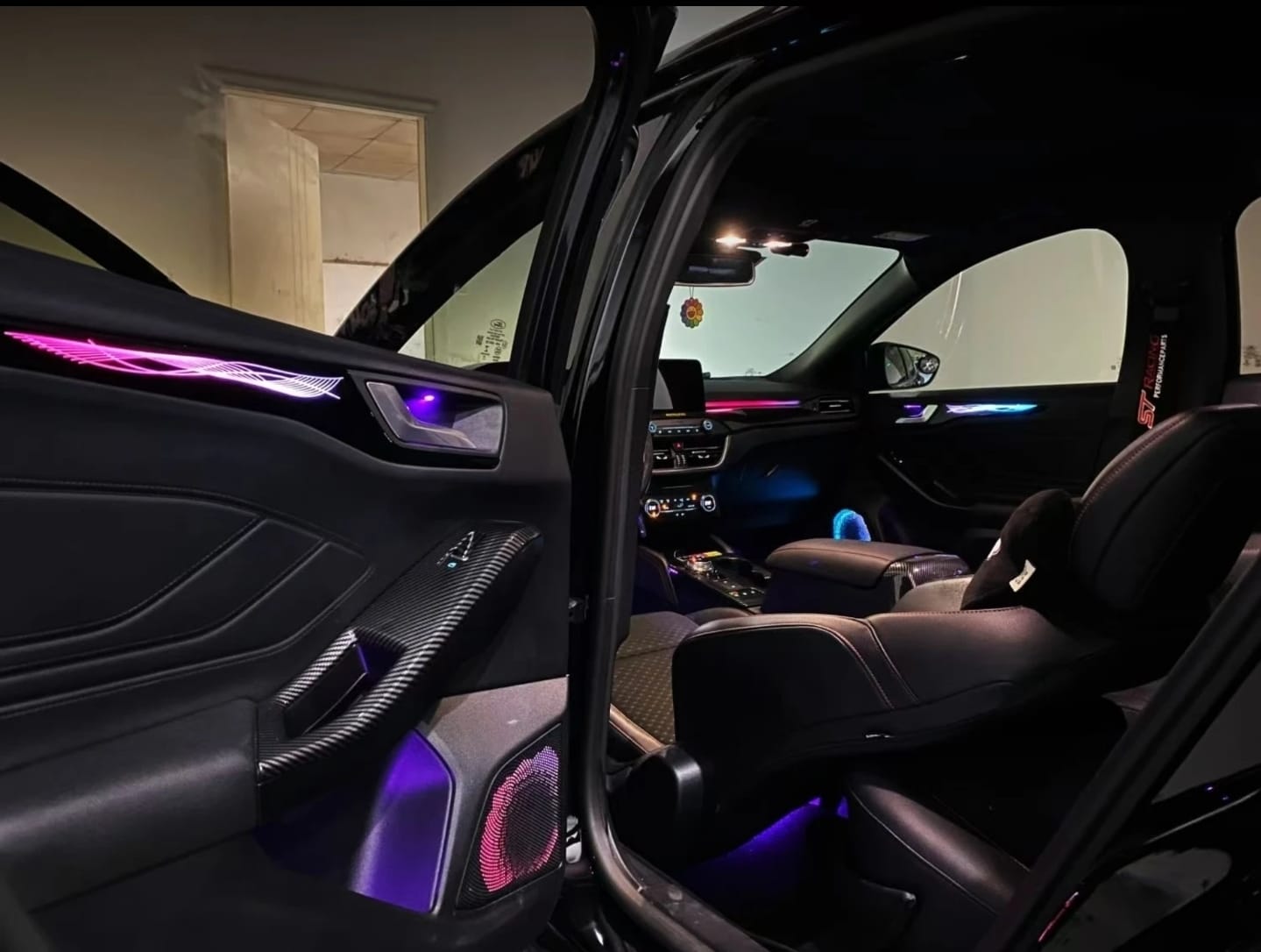 Ambient Light per Ford Focus (2018-2022), 256 Colori RGB