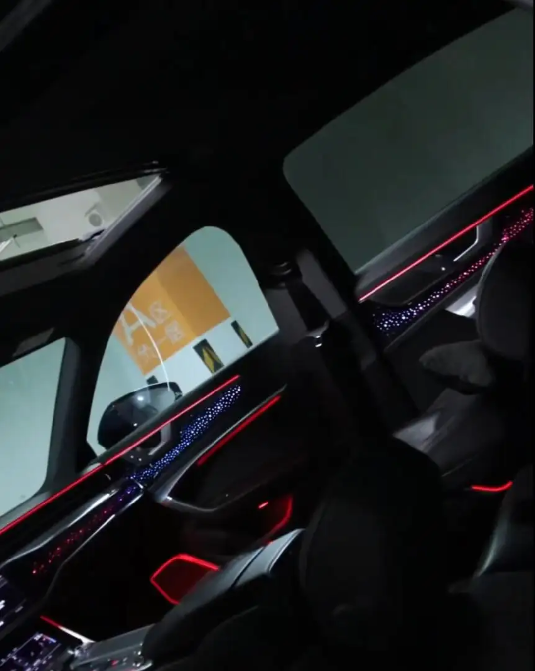 Ambient Light per Audi A7
C8, S7, RS7, 64 Colori RGB