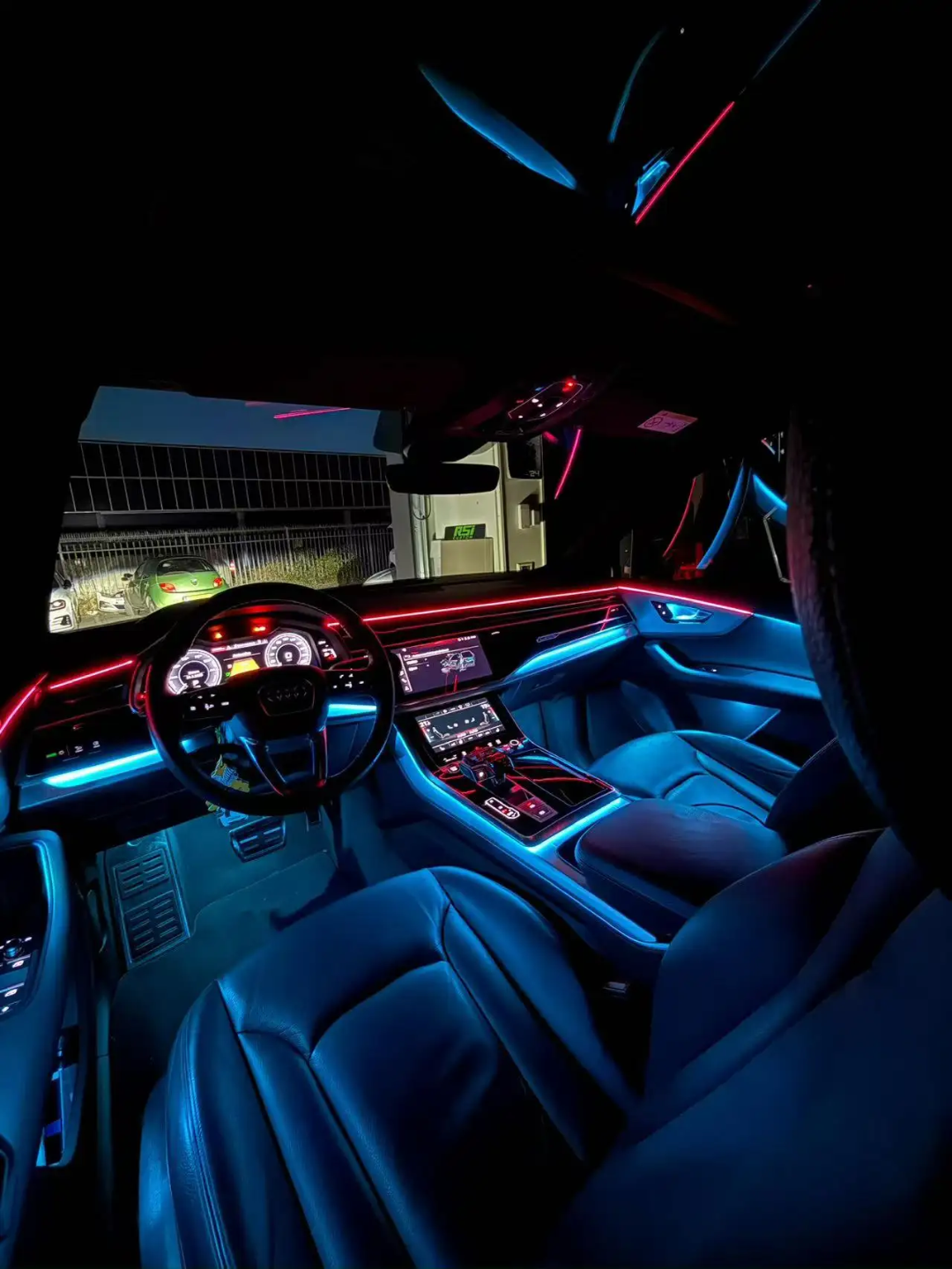 Ambient Light per Audi Q7 (2020-2025), 64 Colori RGB