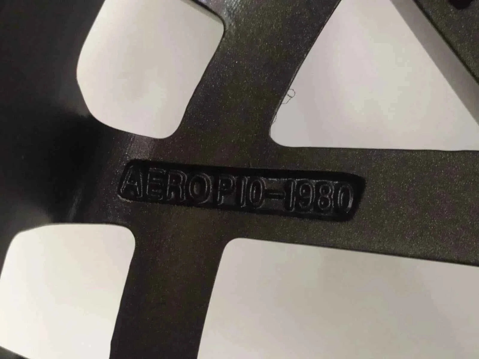 N4 Cerchi in Lega P10 da 18 Pollici per VOLKSWAGEN ID3 ID4 GTX PASSAT JETTA