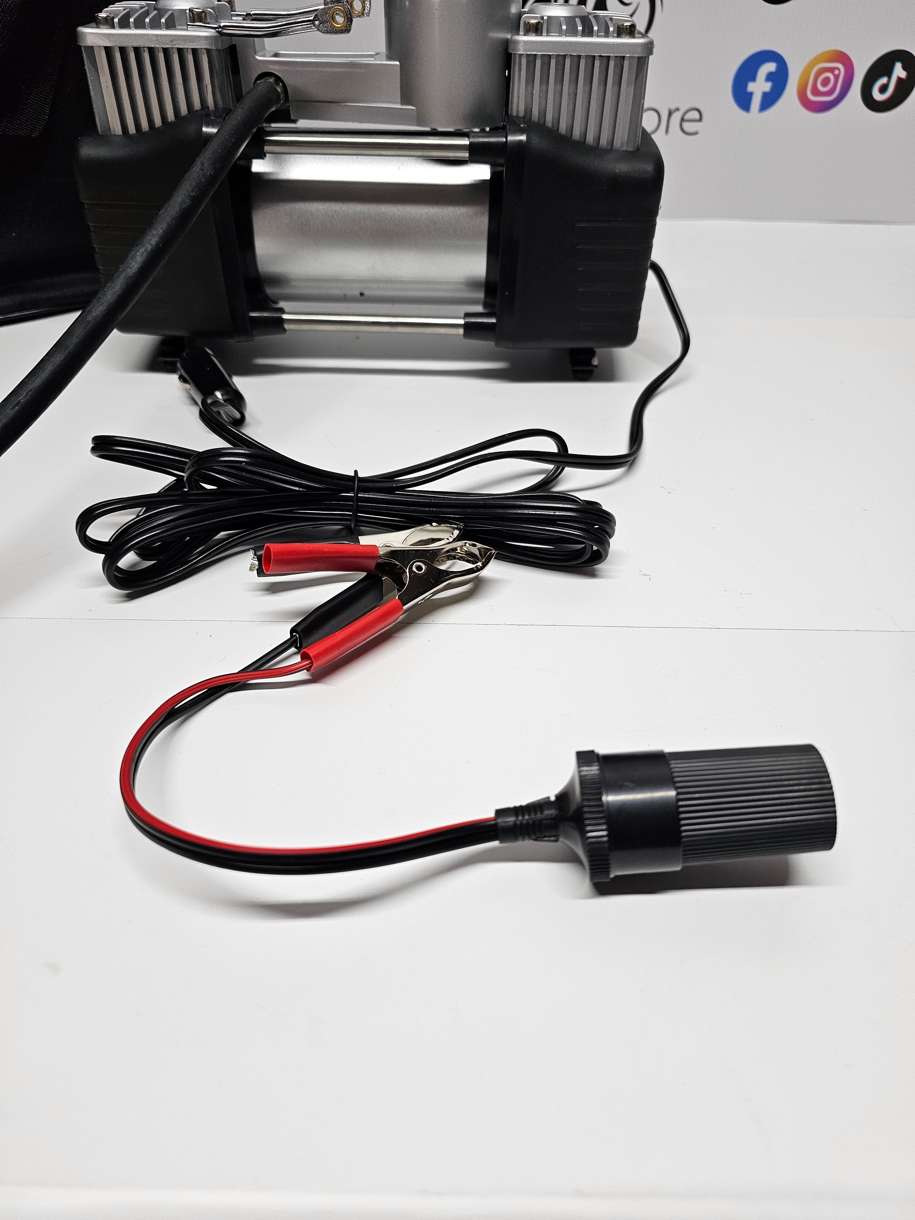 Portable Air Compressor - Car, Bike, Motorcycle, Pressure Gauge, Double Piston for Car, with Pressure Gauge, 85L/min, Accessories, Bag