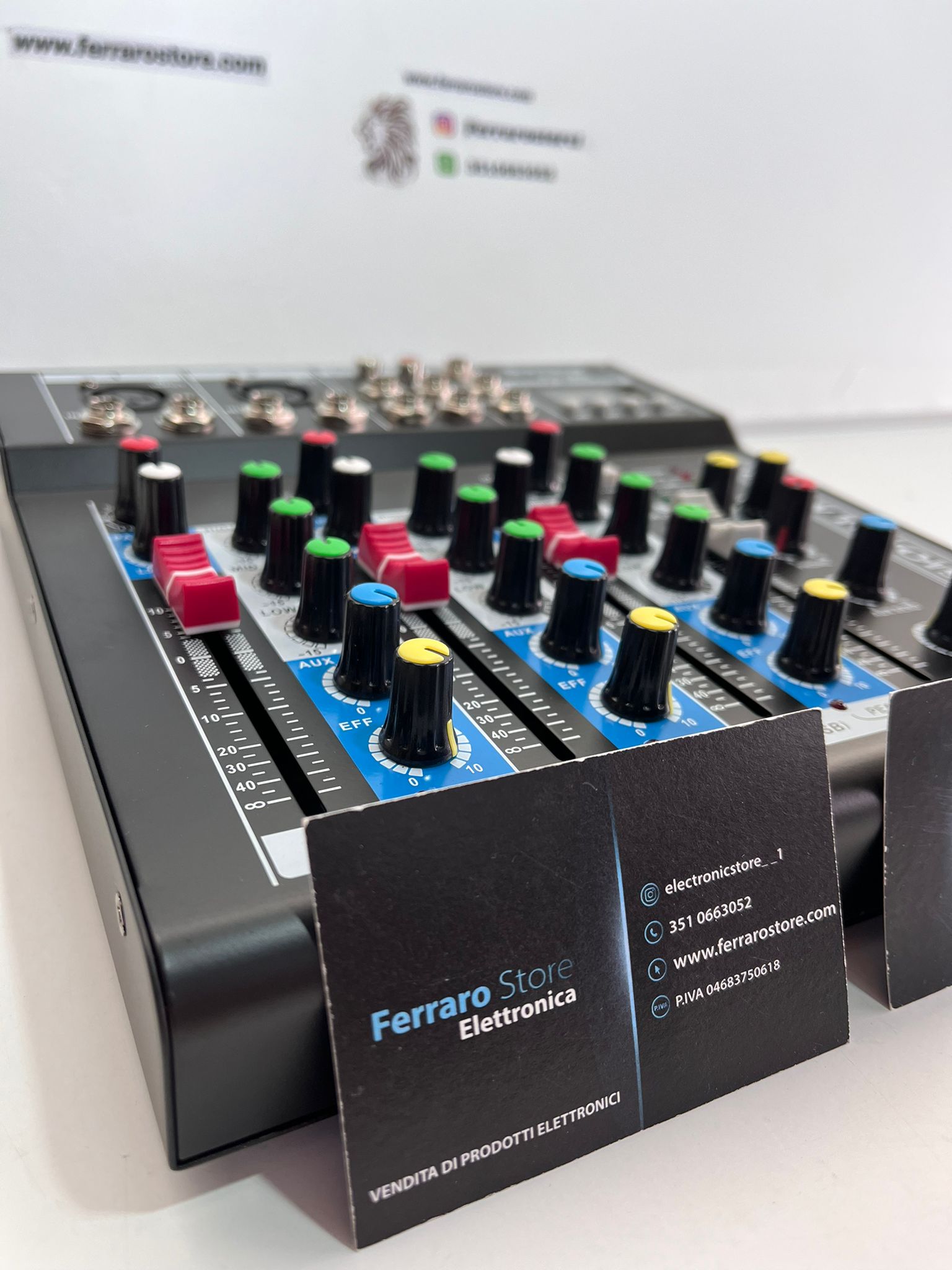 Table de Mixage Audio Professionnelle - 4 Canaux USB avec Echo-delay DJ Karaoke pianobar