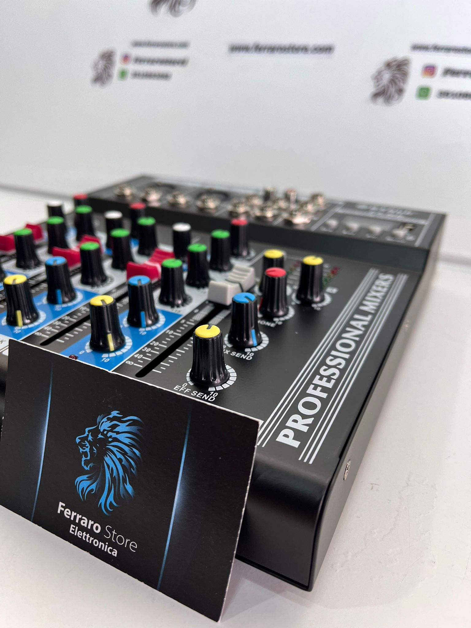 Table de Mixage Audio Professionnelle - 4 Canaux USB avec Echo-delay DJ Karaoke pianobar