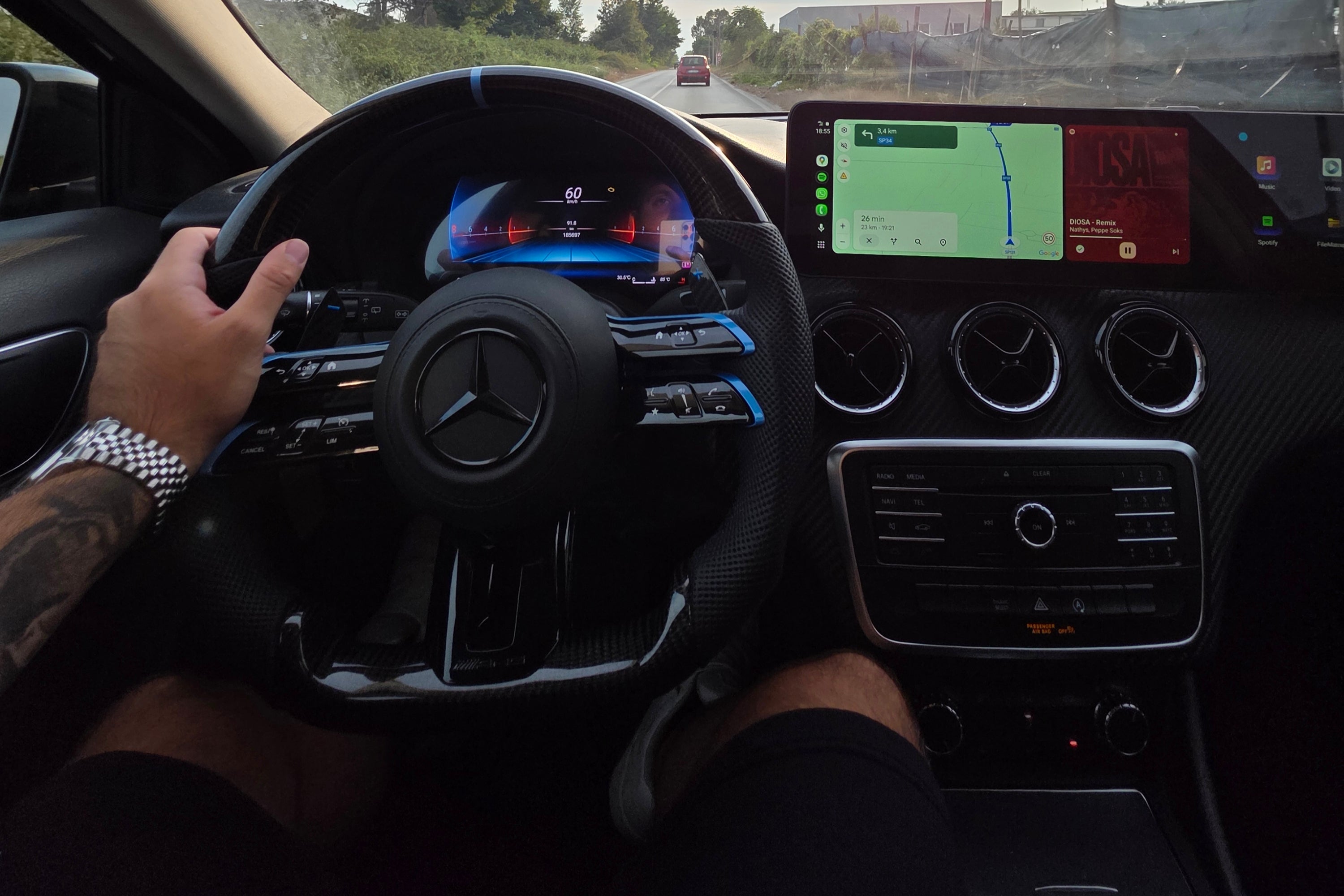 Guida alla radio perfetta: come scegliere la miglior autoradio per la tua auto by FerraroStore