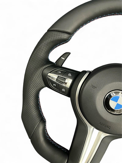 (PRENOTA) Volante per BMW, Pelle Nera, Cromatura Nera, Filo Nero Multicolore