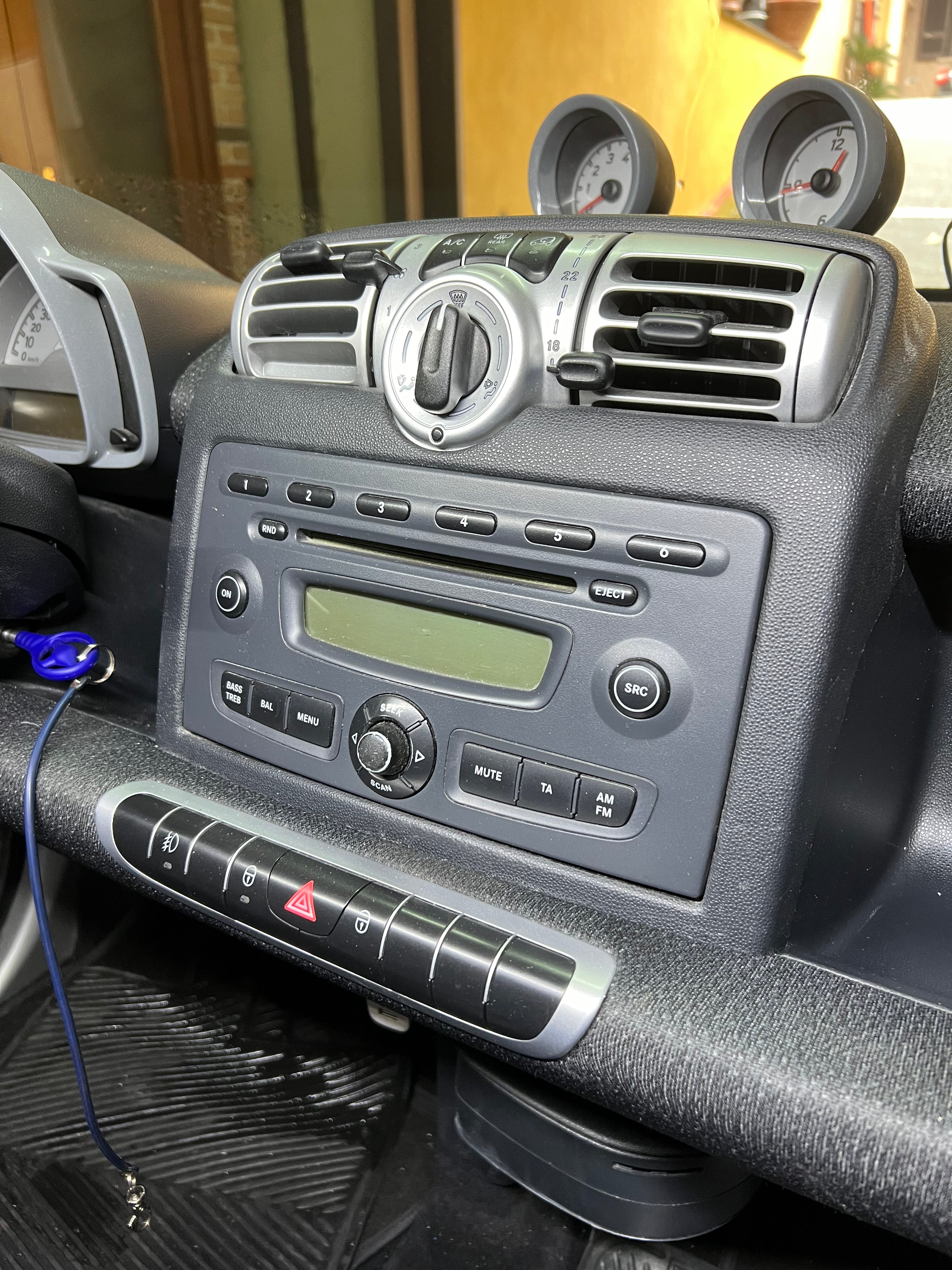 Autoradio per SMART 451 [2002 - 2015] - 2Din 7"Pollici Android, GPS, Bluetooth, Radio, Navigatore, Wifi, PlayStore.