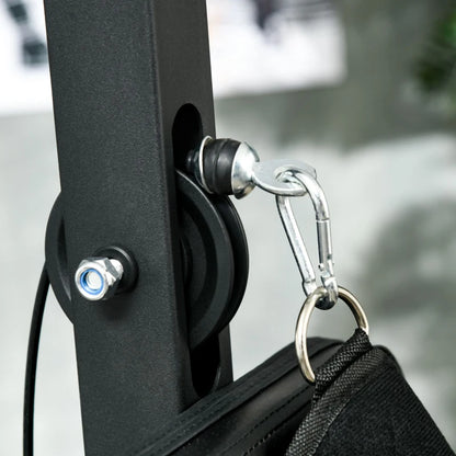 SPORTNOW Stazione Fitness Multifunzione con Lat Machine, Sedile Regolabile e Supporto per Dischi, Nero