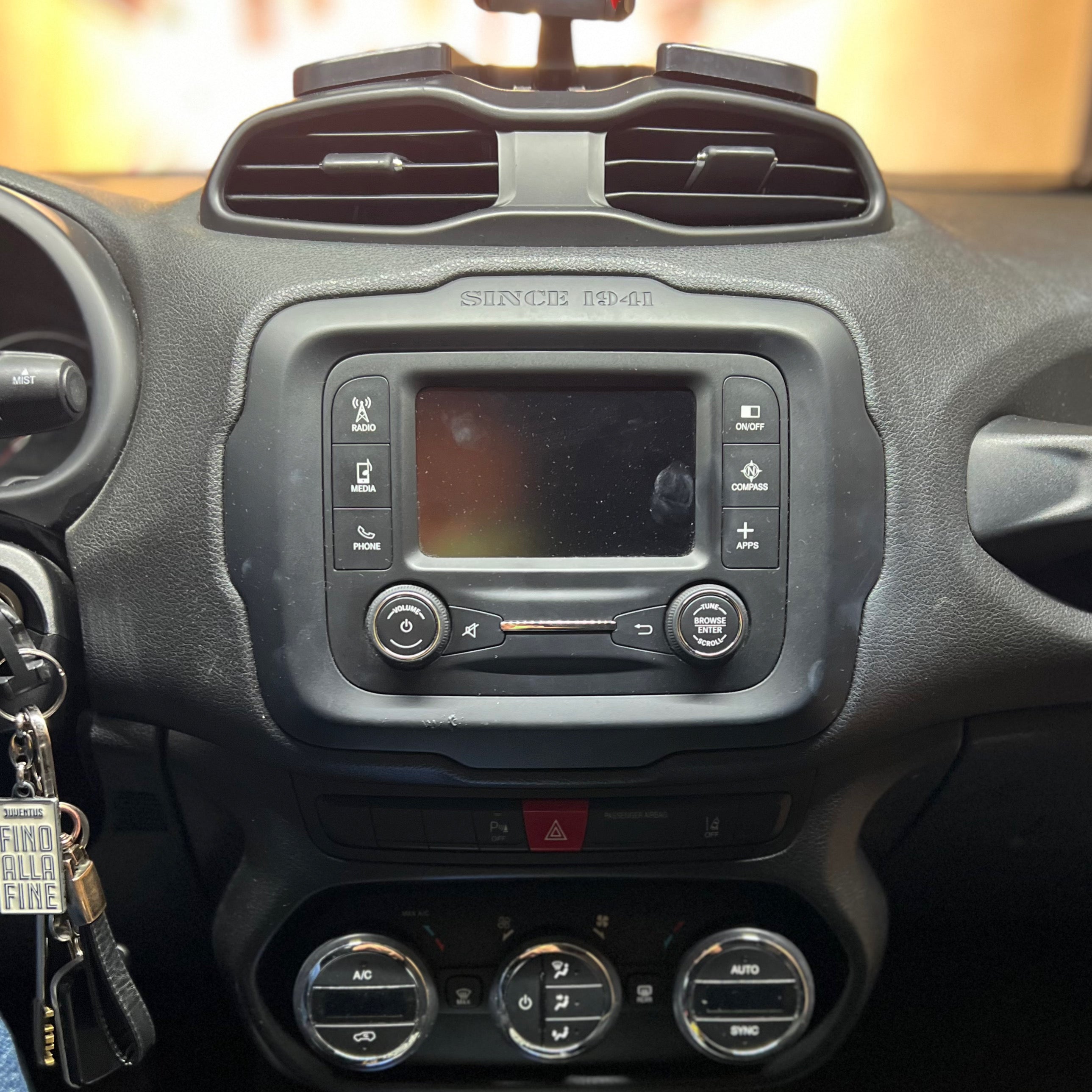 Autoradio per Jeep Renegade 9" | 2016-2020 | Android | Bluetooth | CarPlay | Android Auto | 2GB/4GB/6GB/8GB Ram