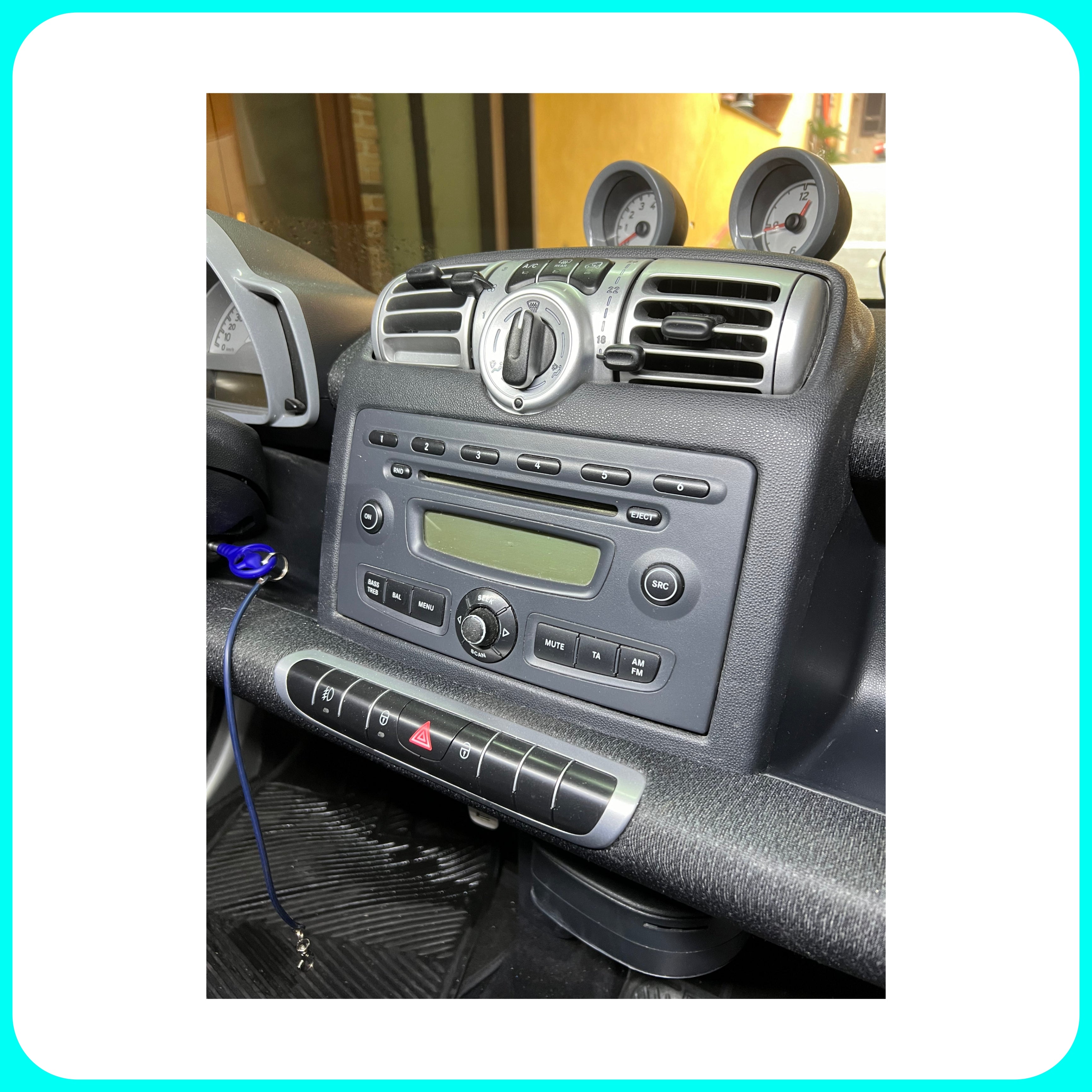 Autoradio per Smart 451 7" | 2002-2015 | Bluetooth | Motorizzato | USB | Mirror Link