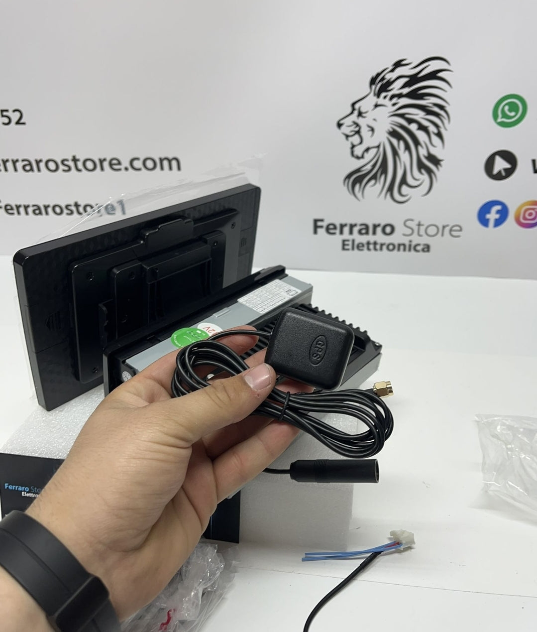 Tablette AUTORADIO - 1DIN 9 Pouces, Android et autoradio réglable. CA –  Ferraro Store