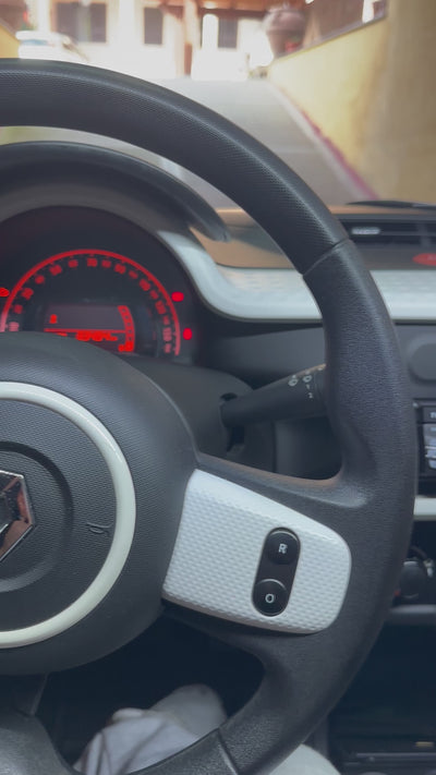 Autoradio per Renault Twingo III 7" | 2014-2024 | Android | Bluetooth | Motorizzato | CarPlay | Android Auto | 2/32GB Ram