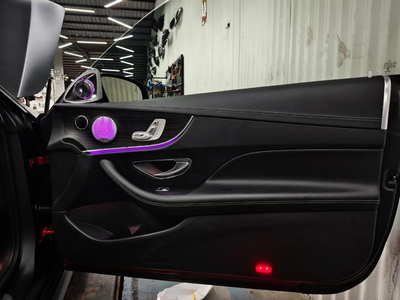 Ambient Light per Mercedes Classe E W238 (2016-2022), 64 Colori RGB