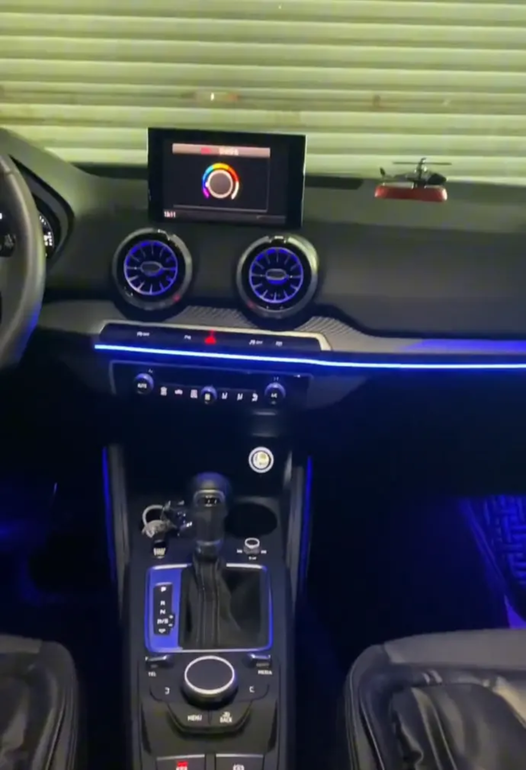 Ambient Light per Audi Q2 (2019-2026), 256 Colori, APP