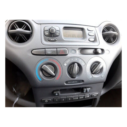 Autoradio per Toyota Yaris 7" | 1999-2006 | Bluetooth | Radio | USB | Mirror Link