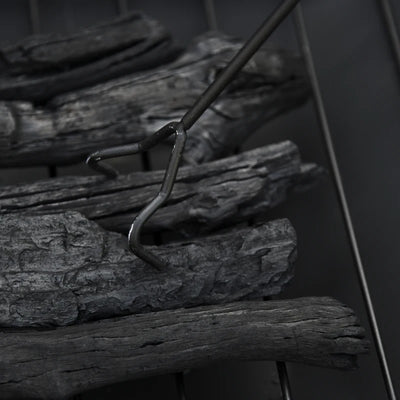 Outsunny Braciere da Giardino con Coperchio Parascintille e Griglia per Barbecue in Metallo 76x76x47cm Nero