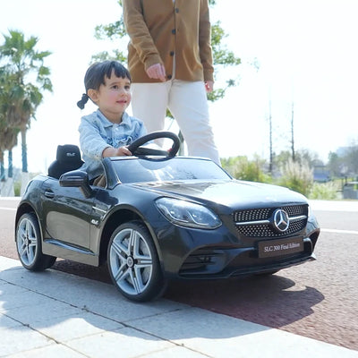 AIYAPLAY Macchina Elettrica per Bambini Licenza Mercedes SLC 300 con Telecomando, in PP e Metallo, 107x62.5x44 cm, Nero