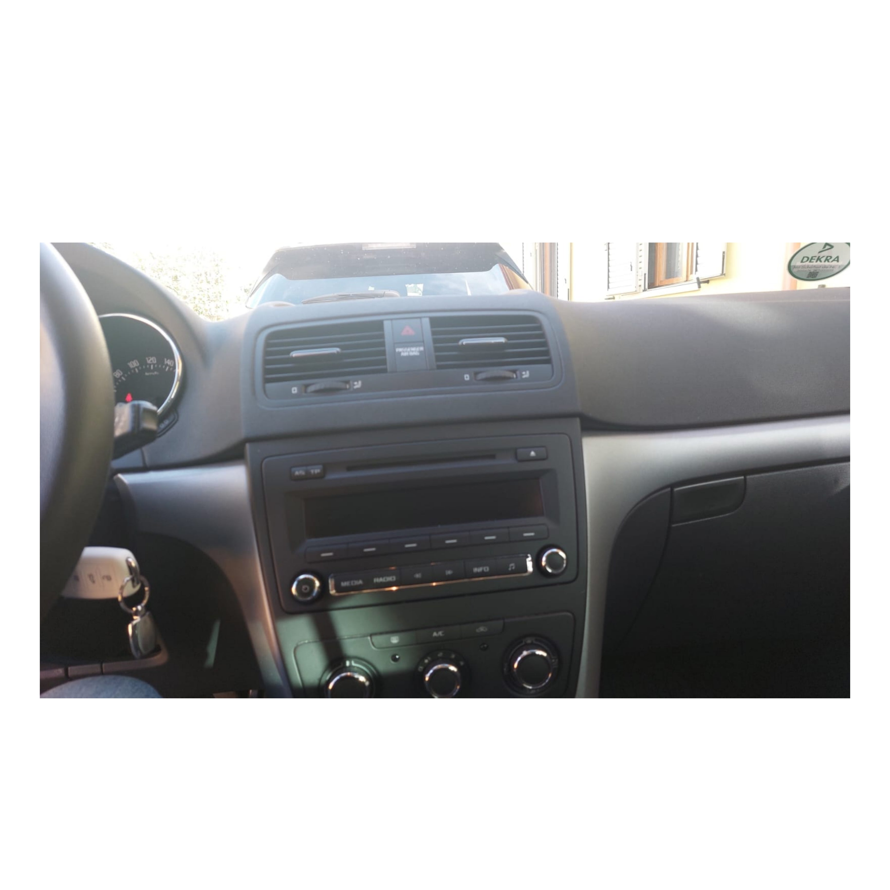 Autoradio per Skoda Yeti 10.1" 2K | 2009-2017 | Android | Bluetooth | CarPlay | Android Auto | 4/64GB Ram