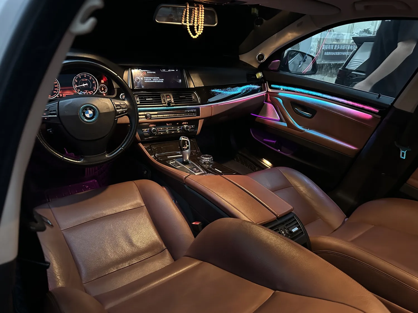Ambient Light per BMW Serie 5 F10, F11 (2011-2017), 64 Colori RGB