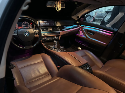 Ambient Light per BMW Serie 5 F10, F11 (2011-2017), 64 Colori RGB