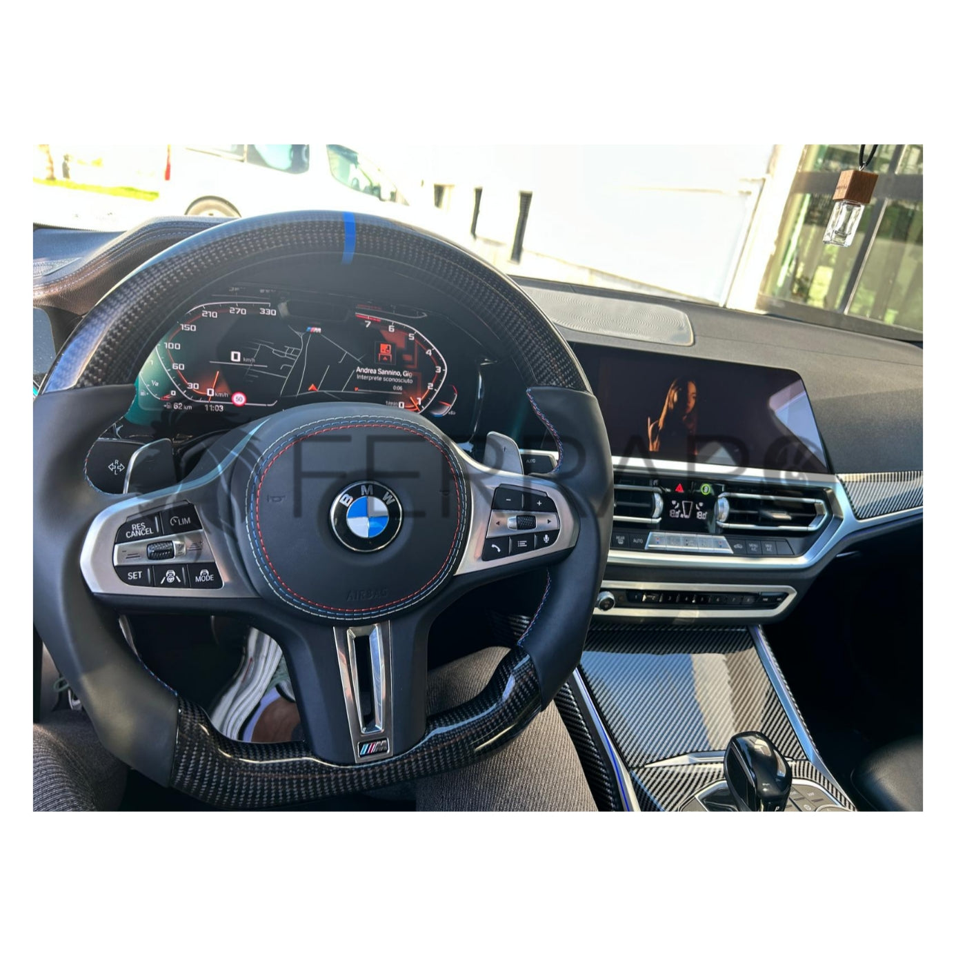 Volante Sportivo per BMW Serie 3 G20, G21, G80, G81 (2018-2025), Carbonio, Customizzato in Pelle