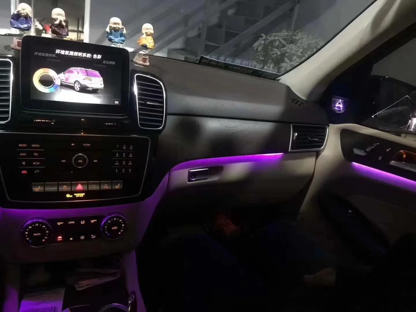 Ambient Light per Mercedes Benz ML, GL, GLE, GLS, 256 Colori, APP