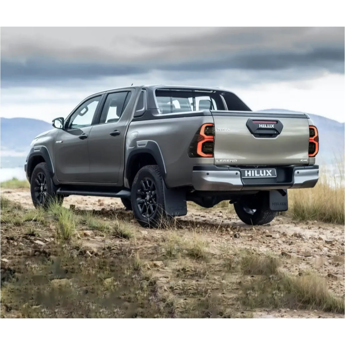 Fanali Posteriore Completo per Toyota Hilux SR5 (2015-2020) a LED