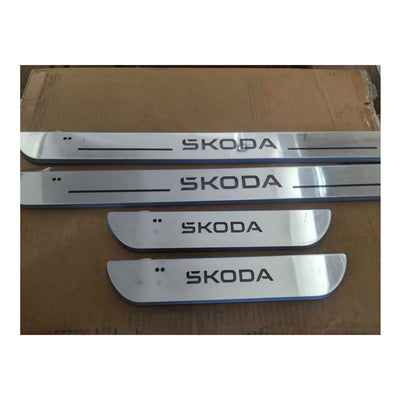 Kit Battitacco per Skoda, LED, Senza Filo con Adesivo