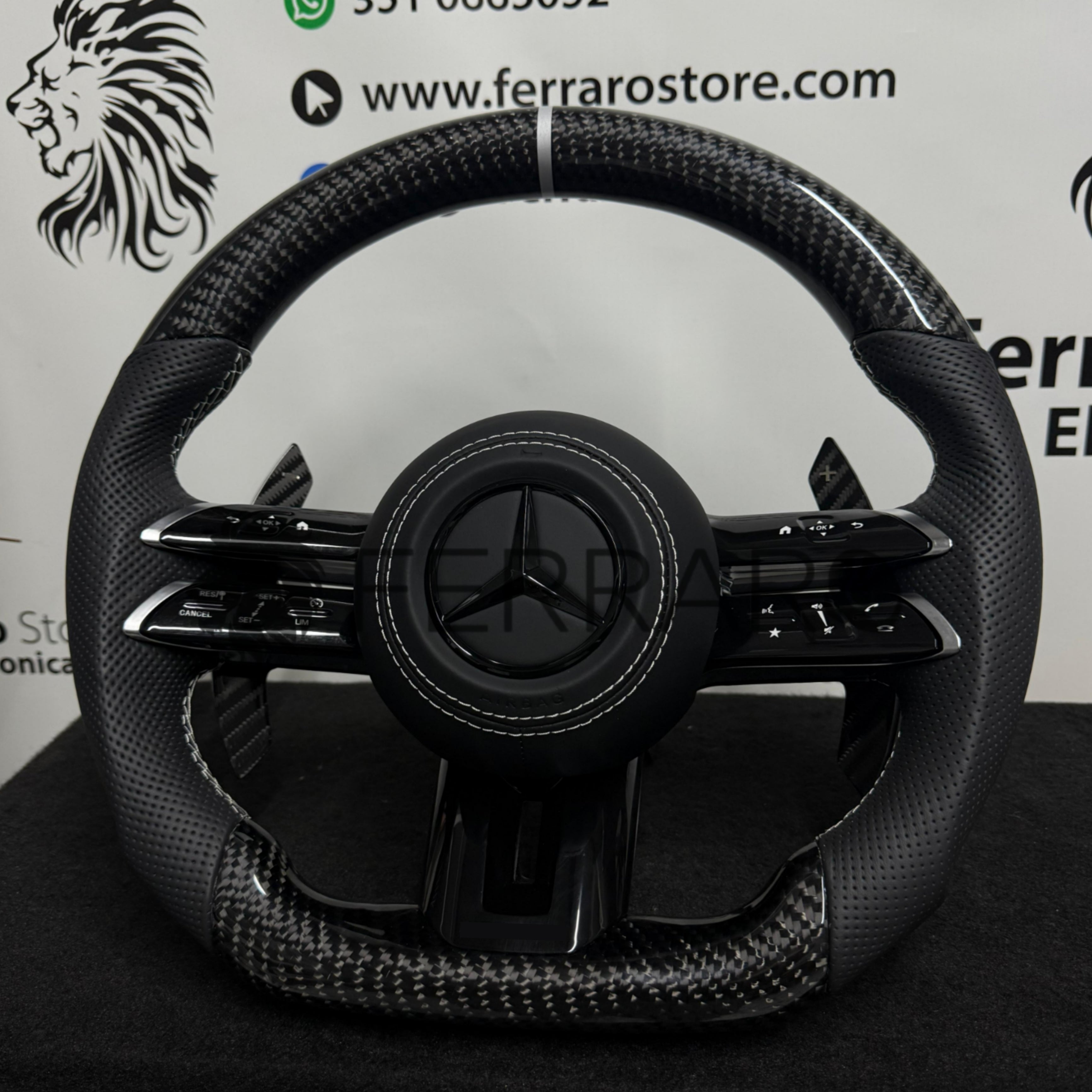 Volante per Mercedes, Carbonio Diagonale, Etichetta Bianca, Punzonatura Nera, Palette Coda di Rondine, Linea Bianca, AMG