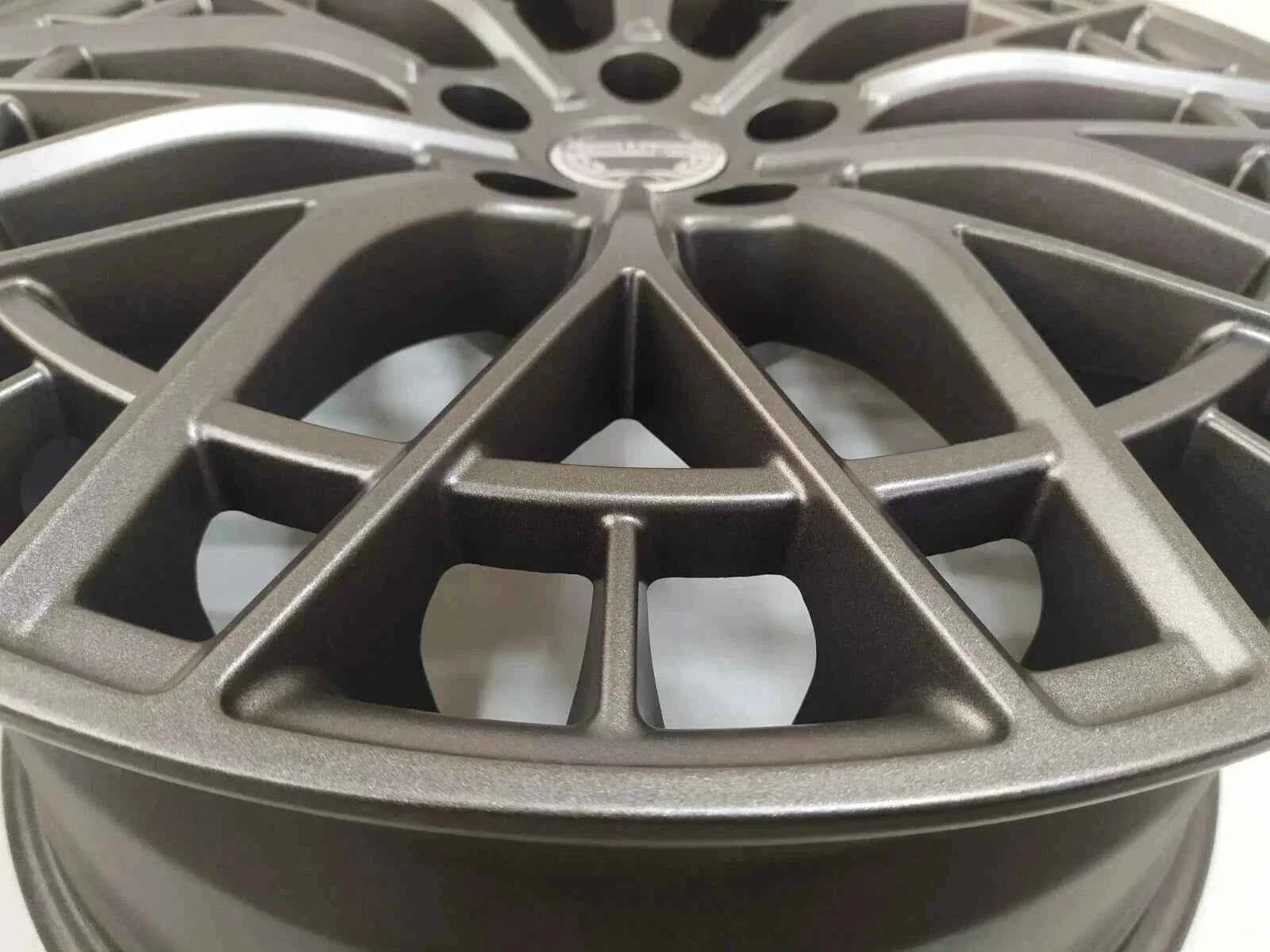 N4 Cerchi in Lega P10 da 18 Pollici per VOLKSWAGEN ID3 ID4 GTX PASSAT JETTA